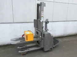 B1579R